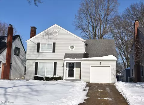 66 Withers Dr, Youngstown, OH 44512