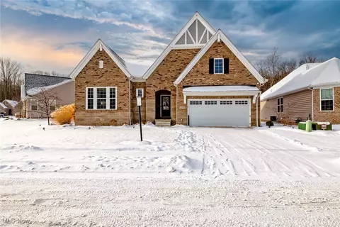 4650 Crocker Woods Ln, Westlake, OH 44145