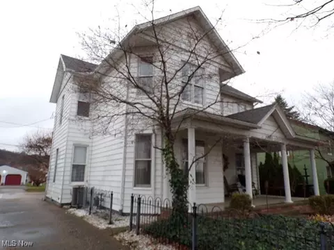 1005 Main St, Dresden, OH 43821