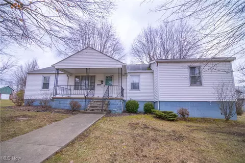 303 Morgantown Ave, Barnesville, OH 43713
