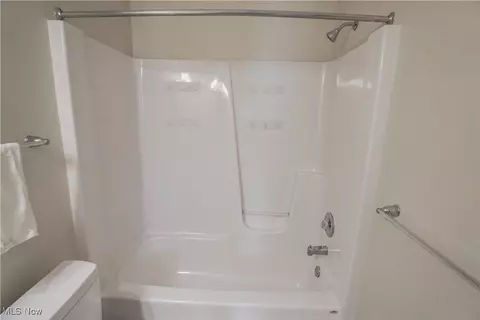 Bath - 129 Westminster Way, Elyria, OH 44035 photo 5 of 5