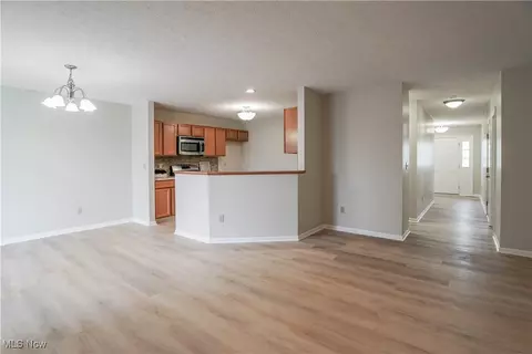 Living - 129 Westminster Way, Elyria, OH 44035 photo 4 of 8