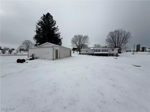 Exterior - 90575 Conotton Rd, Bowerston, OH 44695 photo 10 of 12