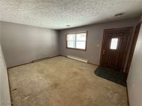 Living - 90575 Conotton Rd, Bowerston, OH 44695 photo 3 of 6