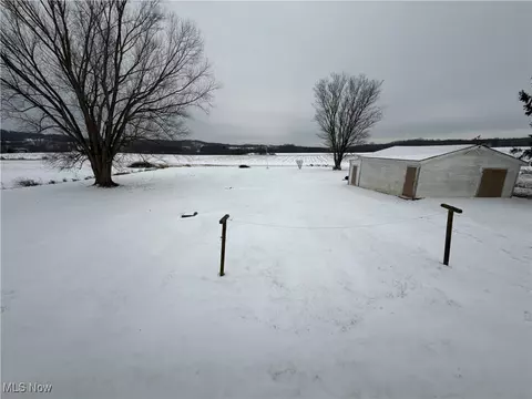 Exterior - 90575 Conotton Rd, Bowerston, OH 44695 photo 7 of 12