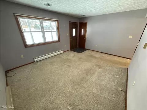 Living - 90575 Conotton Rd, Bowerston, OH 44695 photo 2 of 6