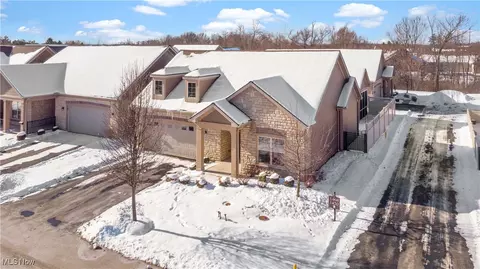 1472 Newman Dr, Brunswick Hills, OH 44212