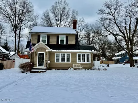 515 Orlando Ave, Akron, OH 44320
