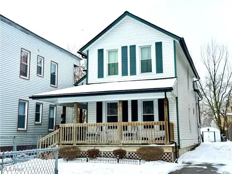 1544 E 49th St, Cleveland, OH 44103