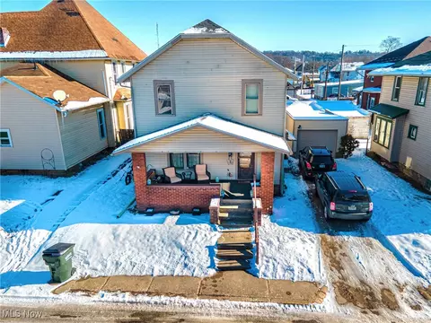 344 Hay Pl, Coshocton, OH 43812