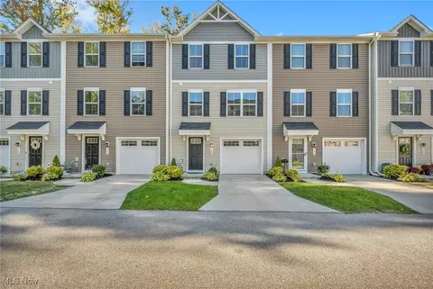 104 Rose Ct, Painesville, OH 44077