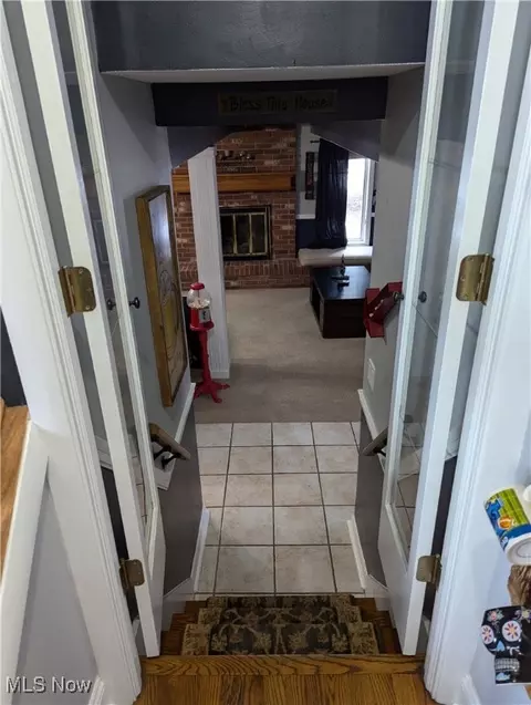 Entry Way - 1723 Clarendon Ave NW, Canton, OH 44708 photo 2 of 3
