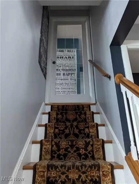 Entry Way - 1723 Clarendon Ave NW, Canton, OH 44708 photo 3 of 3