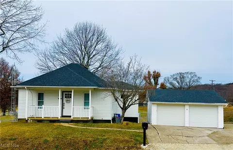 301 S 5th St, Byesville, OH 43723