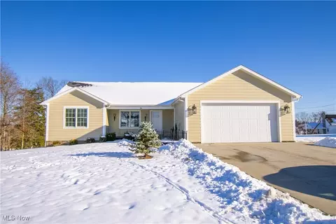 101 Butternut Ln, Cadiz, OH 43907