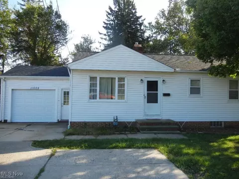 11605 W Pleasant Valley Rd, Parma, OH 44130