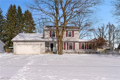 4080 Baymar Dr, Youngstown, OH 44511