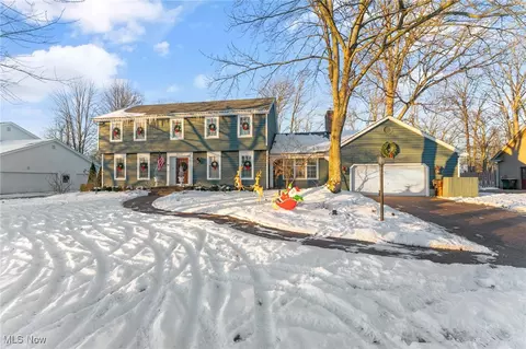 8677 Four Seasons Trl, Poland, OH 44514