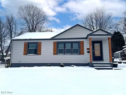 1486 Haynes Ave, Barberton, OH 44203
