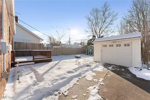 128 Roosevelt Ave, Elyria, OH 44035 photo 32