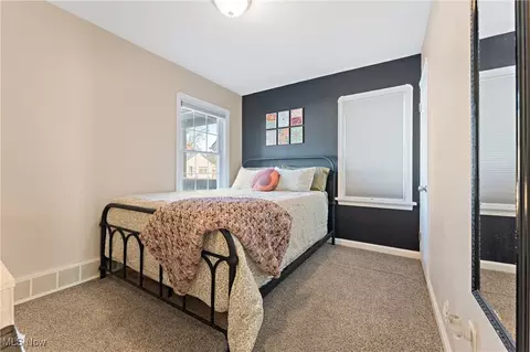 128 Roosevelt Ave, Elyria, OH 44035 photo 16