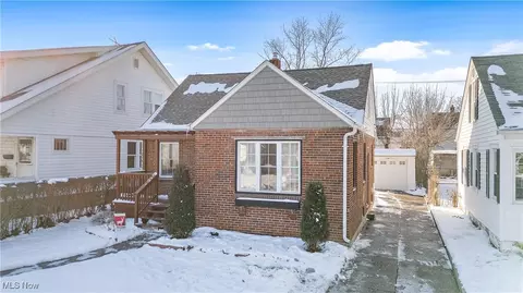 128 Roosevelt Ave, Elyria, OH 44035 photo 3