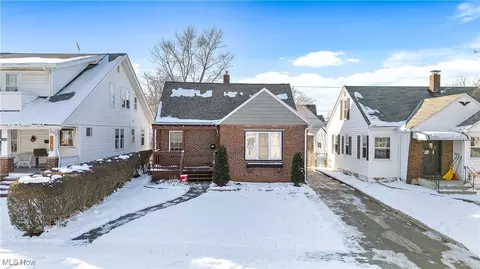 128 Roosevelt Ave, Elyria, OH 44035