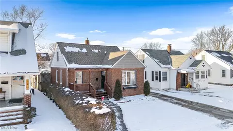 128 Roosevelt Ave, Elyria, OH 44035 photo 2