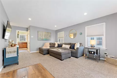 128 Roosevelt Ave, Elyria, OH 44035 photo 6