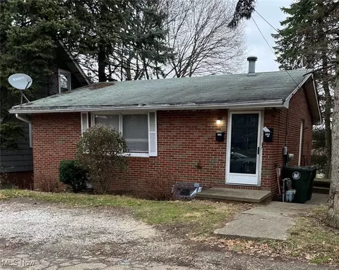 226-228 Ralph Ct NW, Canton, OH 44708