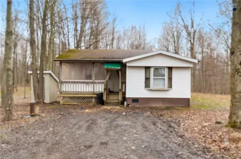 3029 Sweet Rd, Conneaut, OH 44030