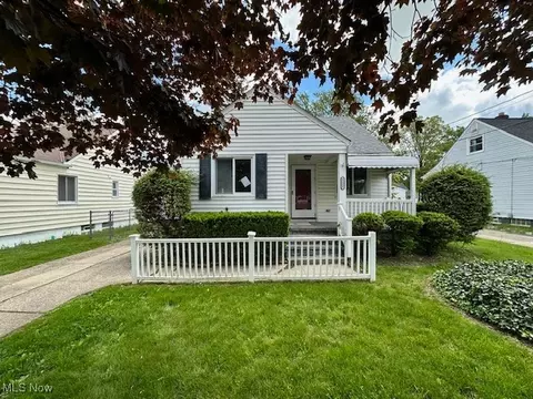 5111 Lucydale Ave, North Olmsted, OH 44070