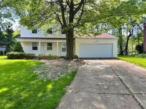4656 Wilburn Dr, South Euclid, OH 44121