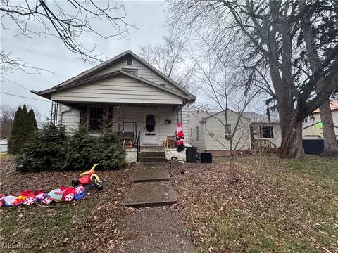 664 Schaum Ave, Zanesville, OH 43701