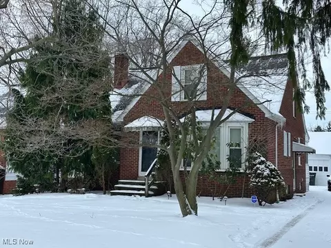 2080 E 224th St, Euclid, OH 44117 photo 2
