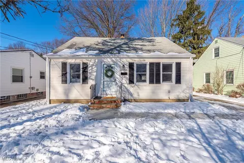 23824 Lucille Dr, North Olmsted, OH 44070