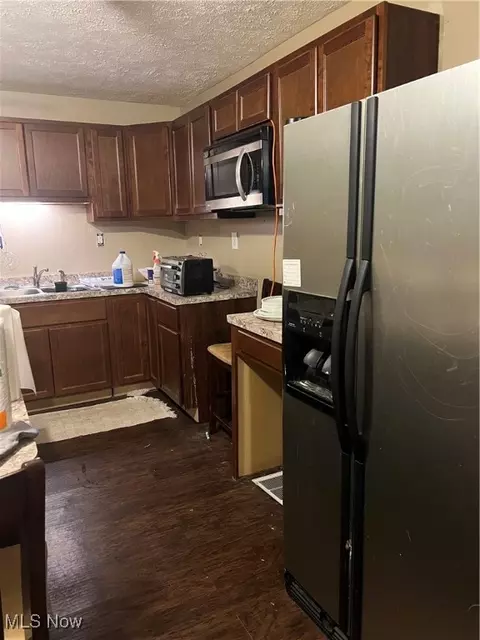 2203 E 44th St, Ashtabula, OH 44004 photo 3