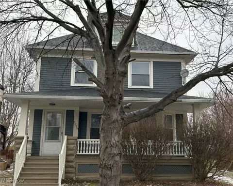3236 Woodbridge Ave, Cleveland, OH 44109