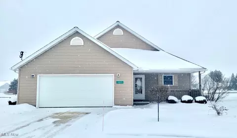 14875 Meadowlark Ln, Middlefield, OH 44062