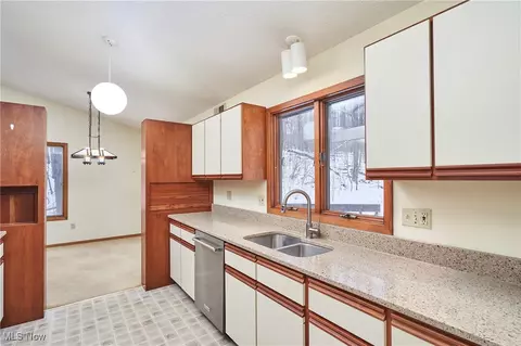 4721 Copley Rd, Akron, OH 44321 photo 7
