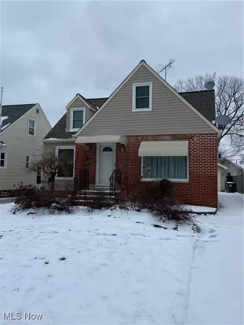 71 E 217th St, Euclid, OH 44123