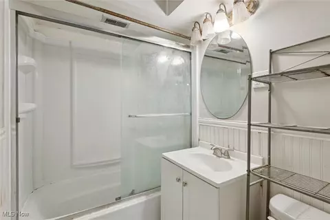 715 E 258th St, Euclid, OH 44132 photo 16