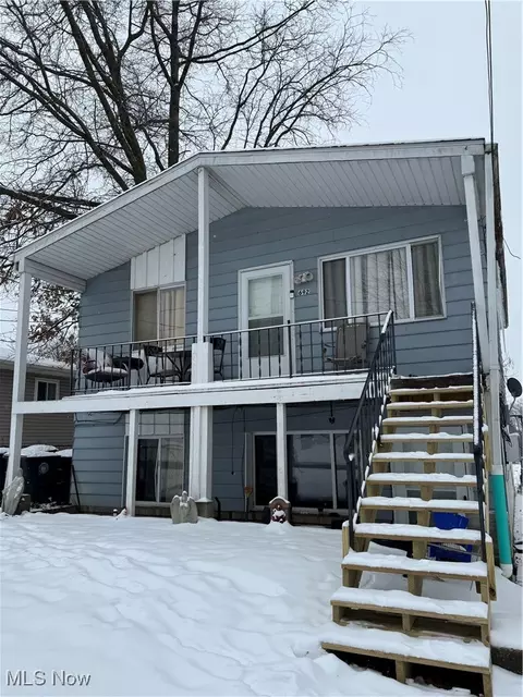 690-692 Hogue Ave, Akron, OH 44310