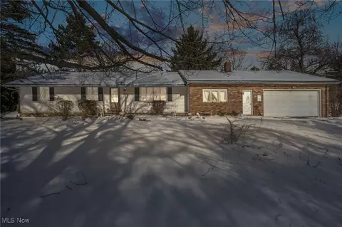 6365 W Smith Rd, Medina, OH 44256