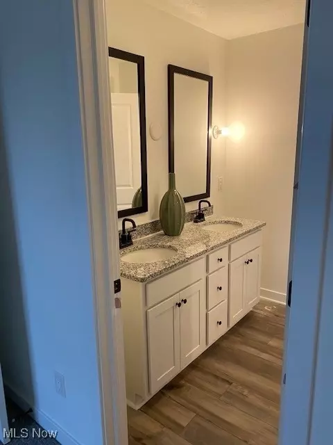 Entry Way - 4330 Beech Ave, Perry, OH 44081 photo 3 of 3