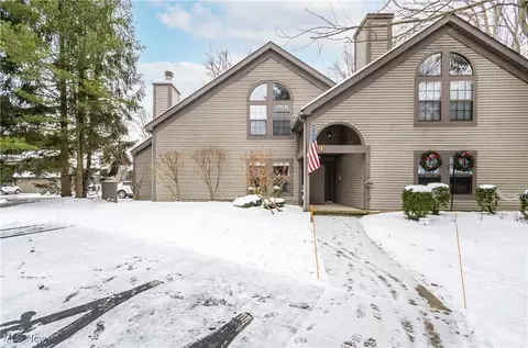 1293 Red Tail Hawk Ct #3, Boardman, OH 44512