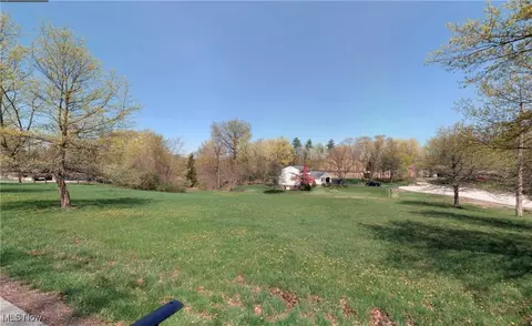V/l Somrack Drive, Willoughby Hills, OH 44094