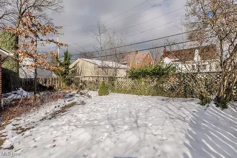 Exterior - 131 E 207th St, Euclid, OH 44123 photo 4 of 7