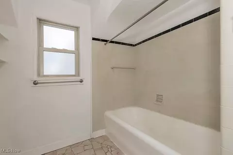 Bath - 131 E 207th St, Euclid, OH 44123 photo 2 of 3