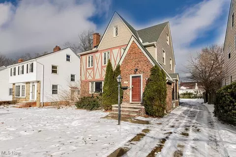 Exterior - 131 E 207th St, Euclid, OH 44123 photo 2 of 7